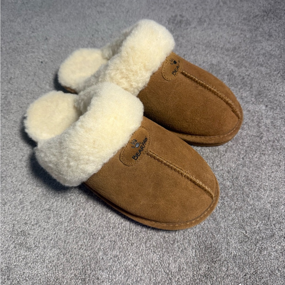 BearPaw Cream Fleece Lined Footwear - Picture 4 of 6